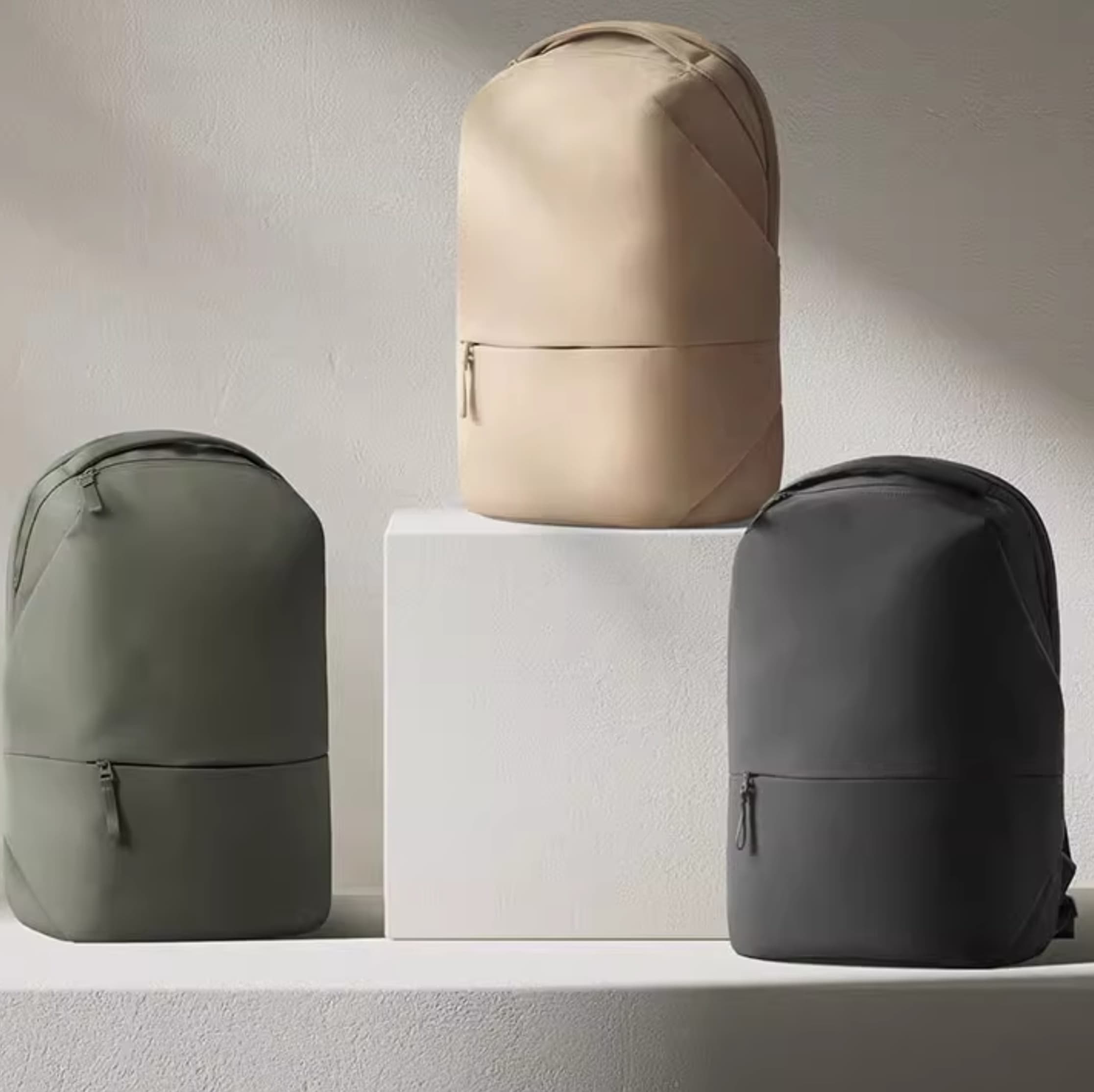バックパック 通勤 多機能収納シンプルバック