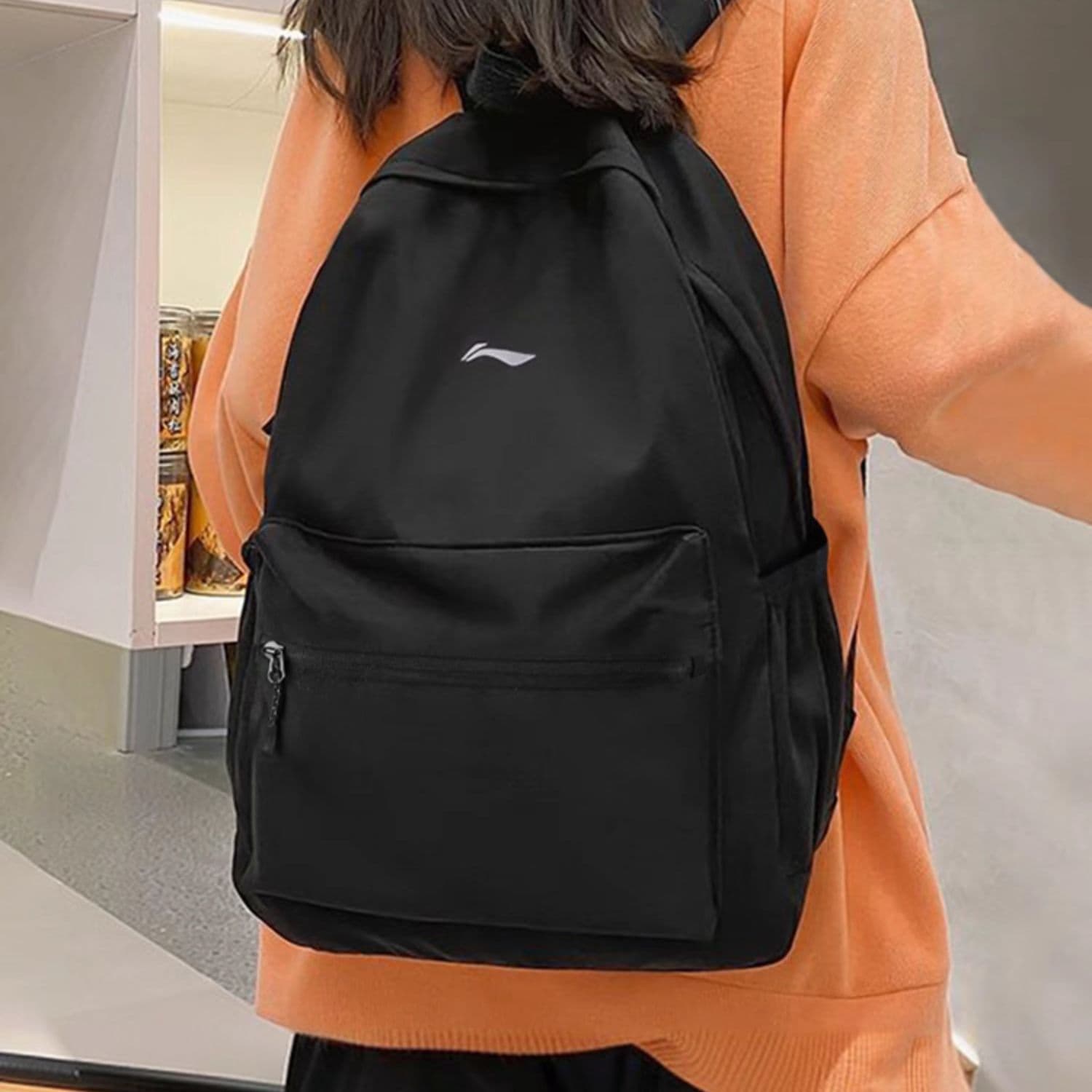 バックパック シンプル動きやすいスポーツリュック