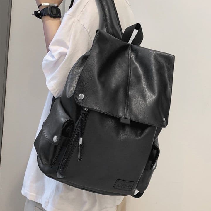 バックパック フラップ式本革リュック