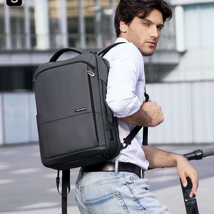 バックパック 洗練都会派ビジネスバックパック