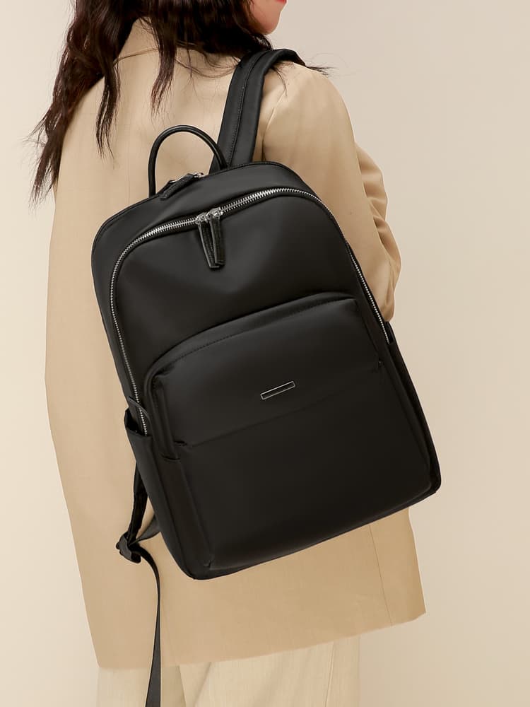 バックパック 洗練ミニマルリュック