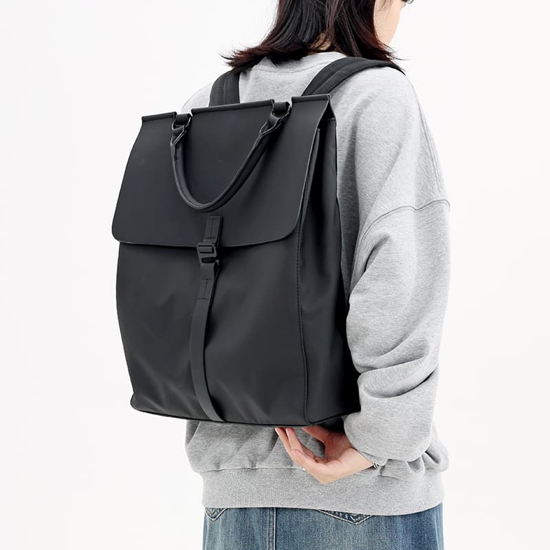バックパック 通勤 都会的フォルムの洗練バック