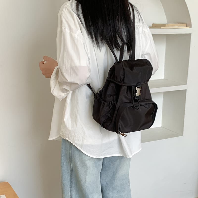 バックパック ミニマル巾着式通学リュック