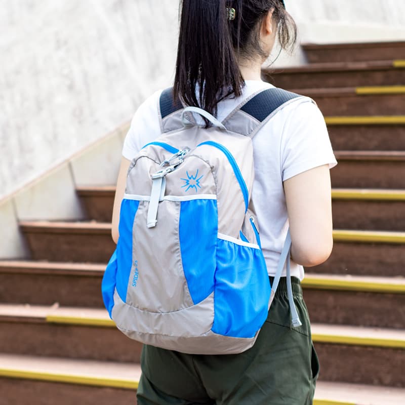バックパック 街歩き軽量ポケットリュック