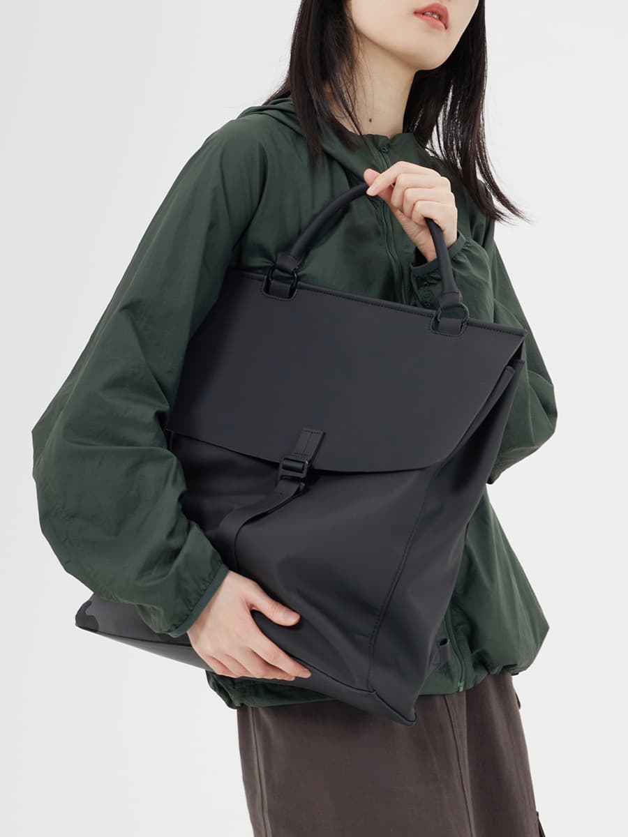 バックパック 通勤 都会的フォルムの洗練バック