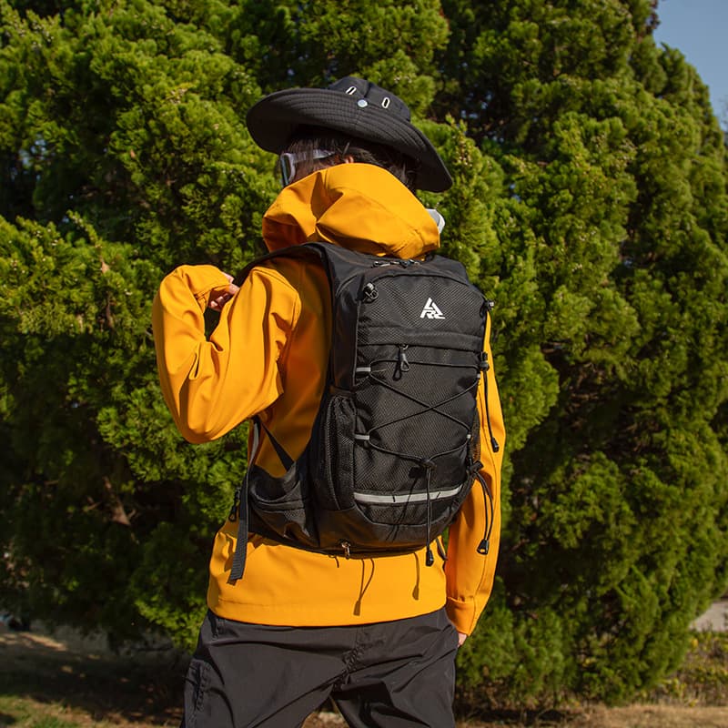 バックパック 高機能トレイルパック