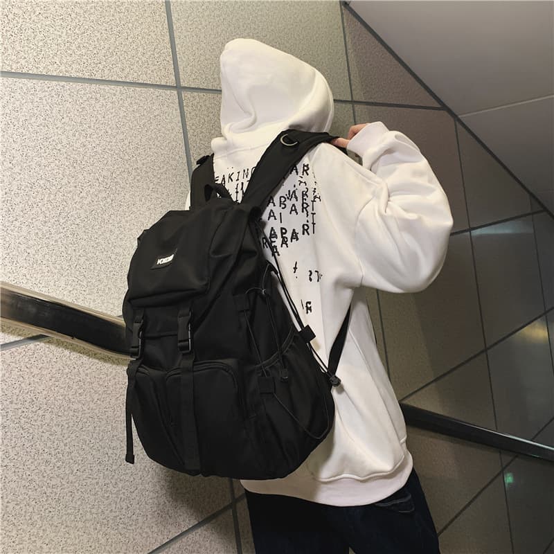 バックパック 機能的実用派リュック