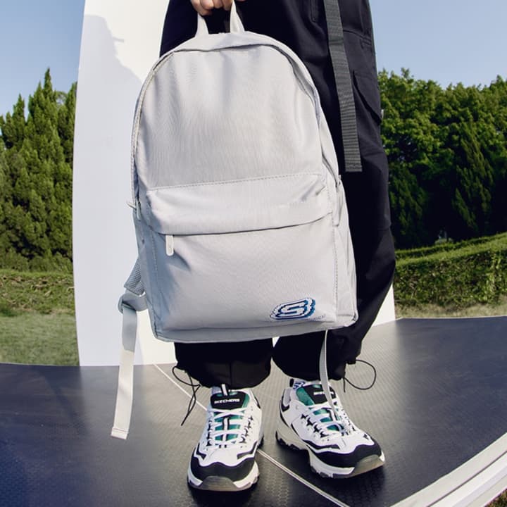 バックパック 通学 軽量シンプルデイパック