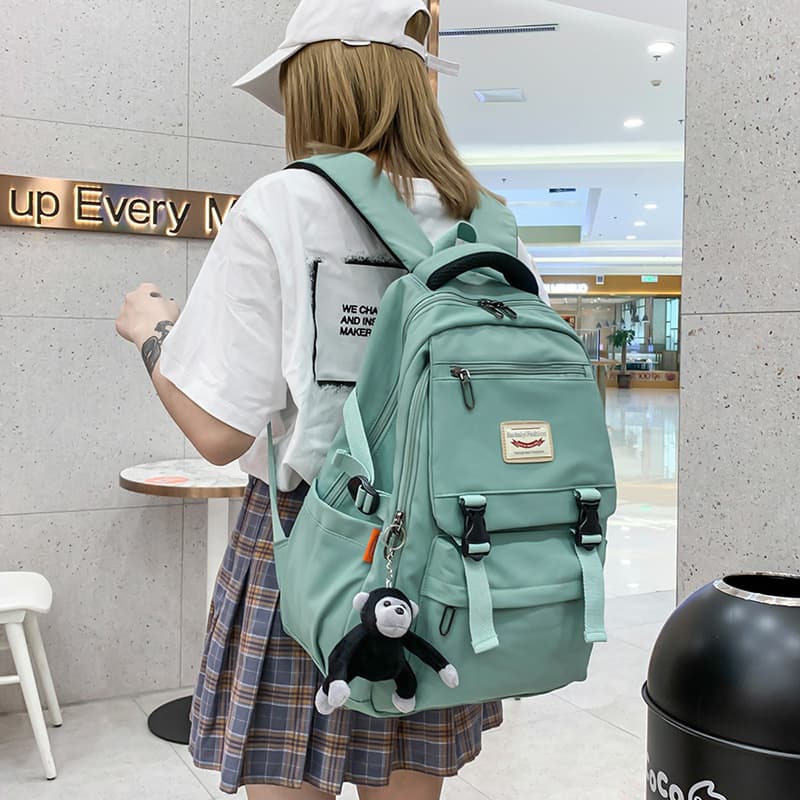 バックパック ポケット豊富な冒険リュック
